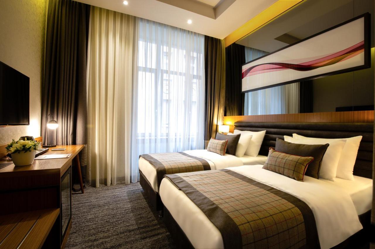 Ramada By Wyndham Budapest City Center Budapeste Exterior foto